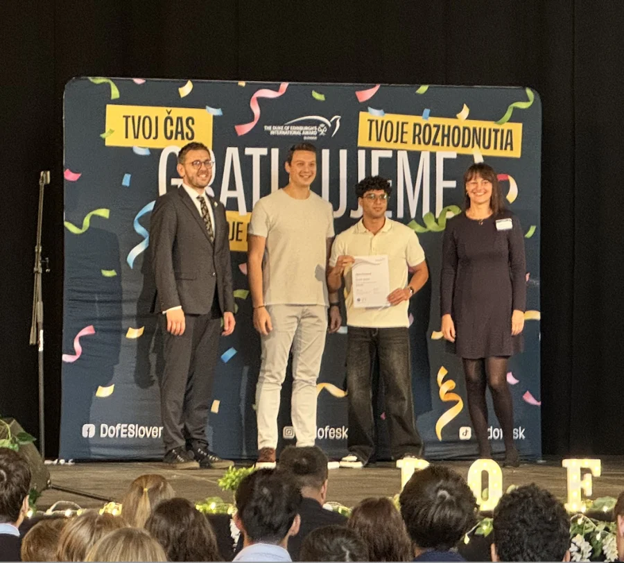 Achievements / Articles / Celebrating Our DofE Achievers - foto